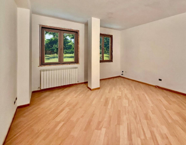 Palazzina indipendente in vendita a Diano Castello