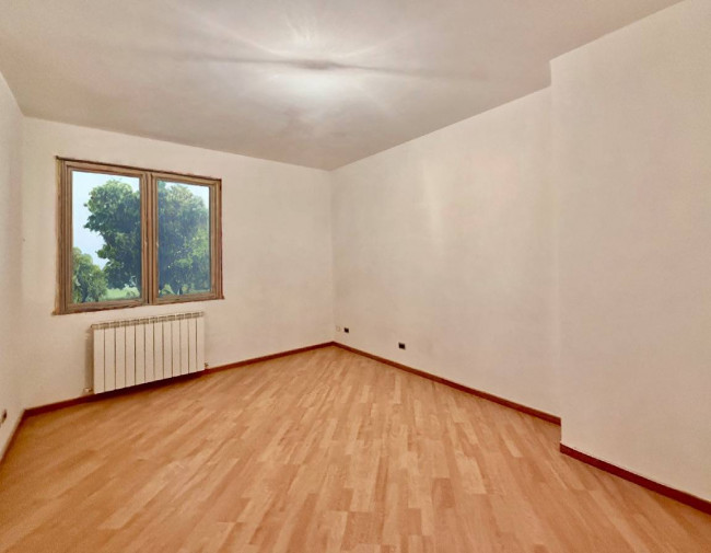 Palazzina indipendente in vendita a Diano Castello