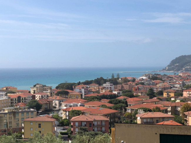 Villa for sale in Diano Marina