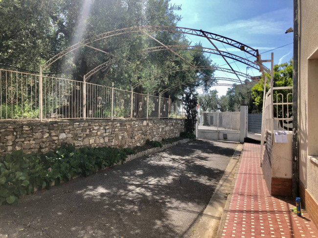 Villa for sale in Diano Marina