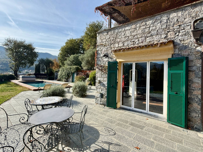 Villa in vendita a Garlenda