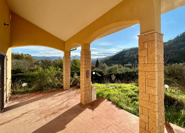Villa in vendita a Garlenda