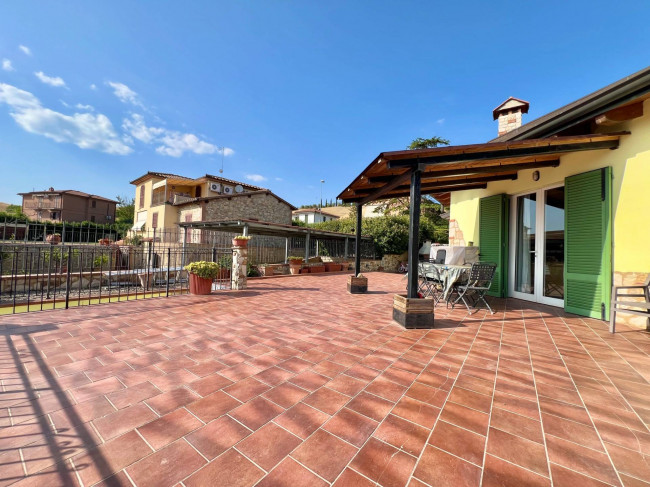 Villa in vendita a Castelnuovo Berardenga