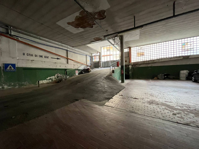 Posto auto coperto in vendita a Firenze
