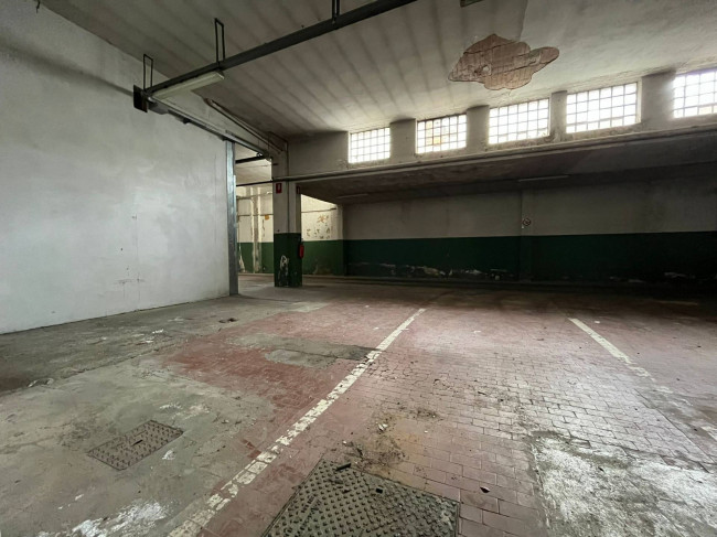 Posto auto coperto in vendita a Firenze