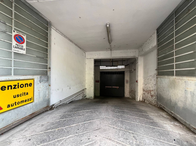 Posto auto coperto in vendita a Firenze