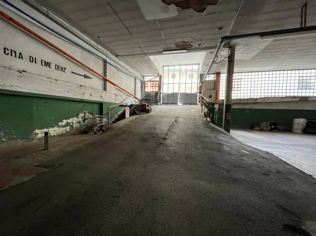 Posto auto coperto in vendita a Firenze