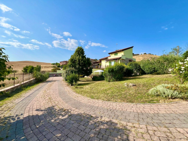 Villa in vendita a Castelnuovo Berardenga