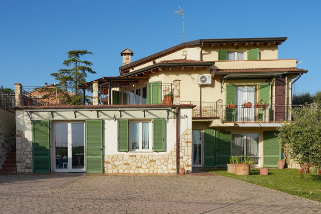Villa in vendita a Castelnuovo Berardenga