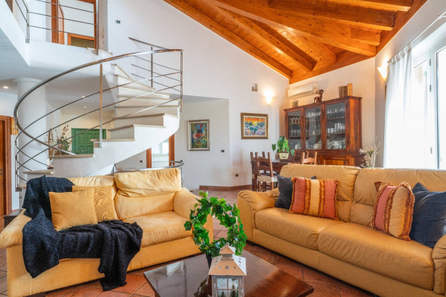 Villa in vendita a Castelnuovo Berardenga