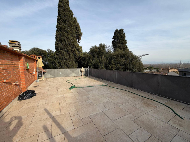 Appartamento in affitto a Signa