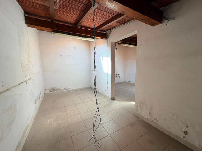 Locale commerciale in affitto a Firenze
