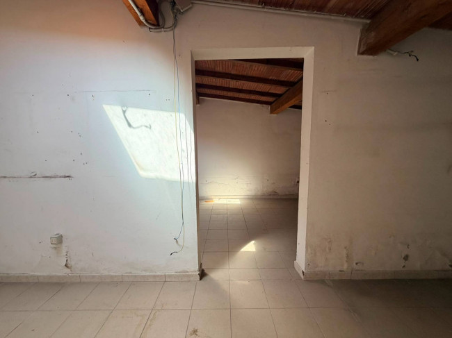 Locale commerciale in affitto a Firenze