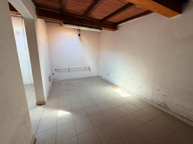Locale commerciale in affitto a Firenze