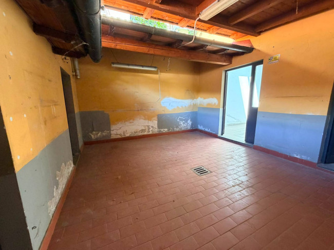 Locale commerciale in affitto a Firenze