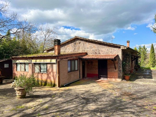 Villa in vendita a Castelnuovo Berardenga