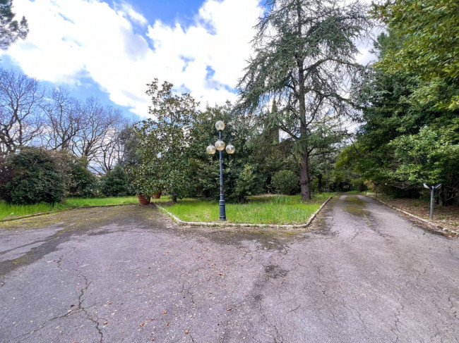 Villa in vendita a Castelnuovo Berardenga