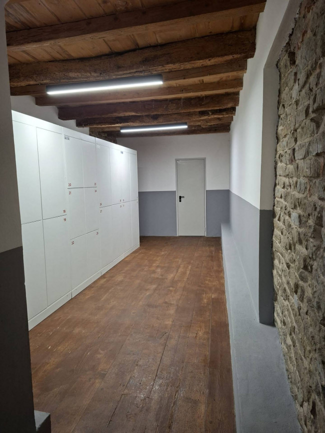 Attività commerciale in vendita a Firenze