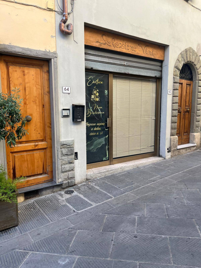 Locale commerciale in vendita a San Casciano in Val di Pesa
