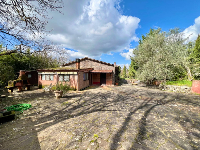 Villa in vendita a Castelnuovo Berardenga