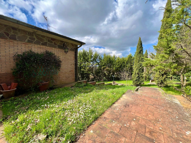 Villa in vendita a Castelnuovo Berardenga