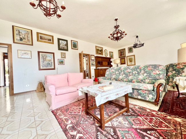 Villa in vendita a Castelnuovo Berardenga
