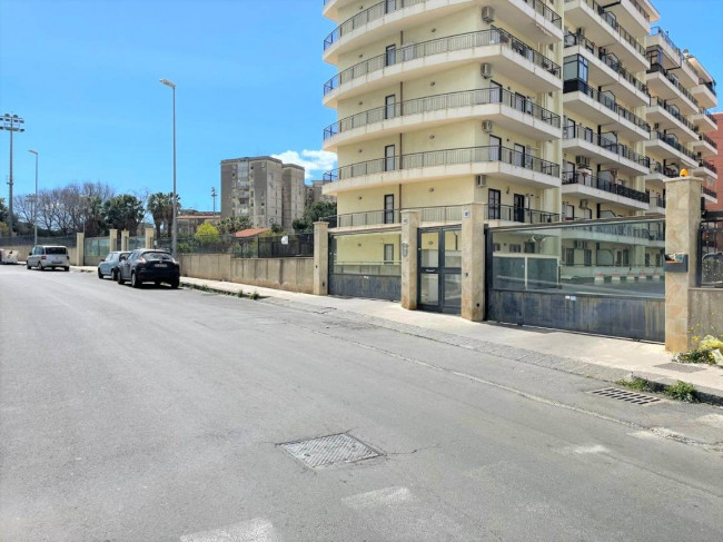 Box o garage in vendita a Catania Viale M. Rapisardi - Lavaggi