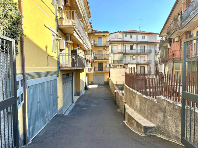 Appartamento in vendita a Camporotondo Etneo 