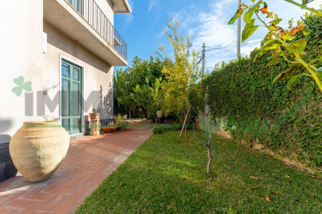 Villa in vendita a Catania Lungomare / Europa