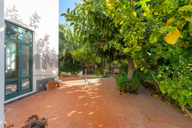 Villa in vendita a Catania Lungomare / Europa