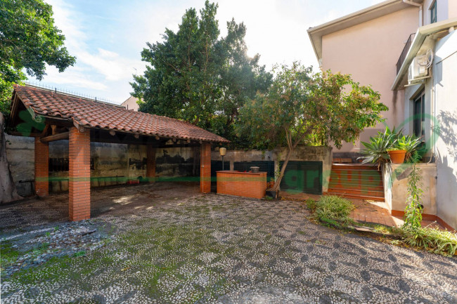 Villa in vendita a Catania Lungomare / Europa