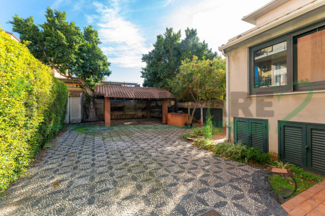 Villa in vendita a Catania Lungomare / Europa