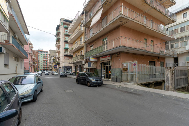 Appartamento in vendita a Catania Viale M. Rapisardi - Lavaggi