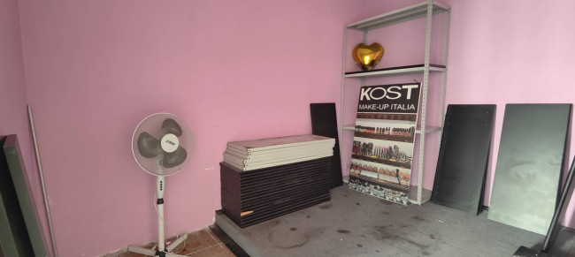 Locale commerciale in affitto a Catania 