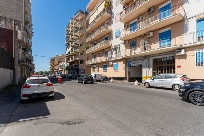 Appartamento in vendita a Catania Viale M. Rapisardi - Lavaggi