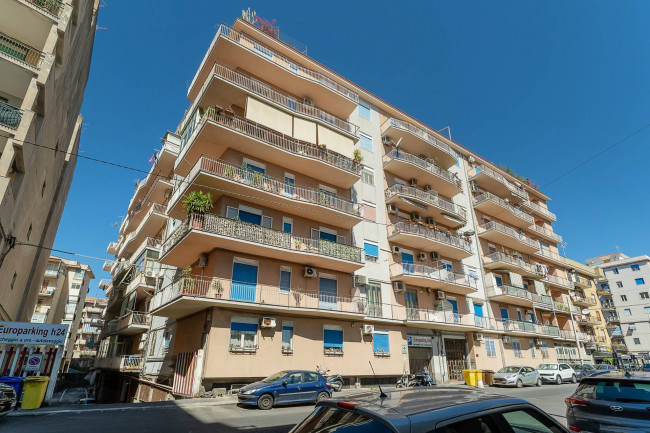 Appartamento in vendita a Catania Viale M. Rapisardi - Lavaggi