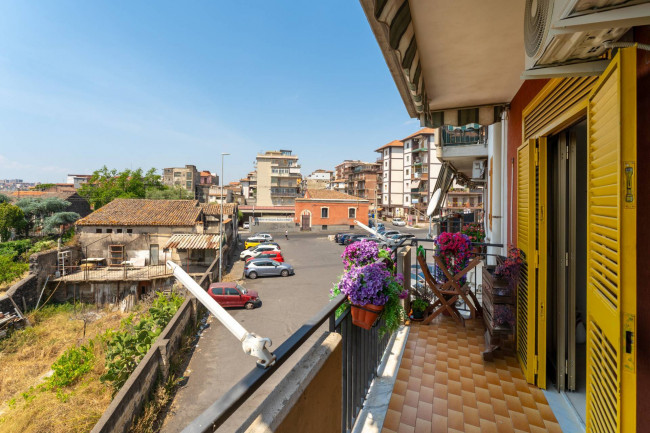 Appartamento in vendita a Catania Viale M. Rapisardi - Lavaggi