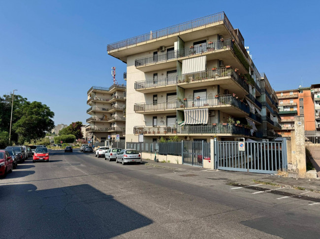 Box o garage in vendita a Catania Viale M. Rapisardi - Lavaggi