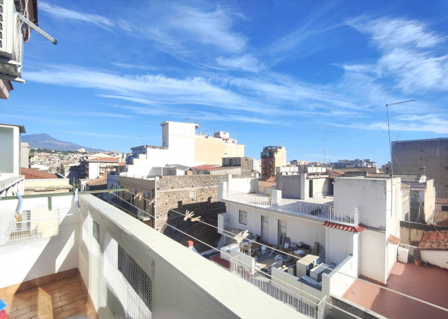 Appartamento in vendita a Catania Viale M. Rapisardi - Lavaggi