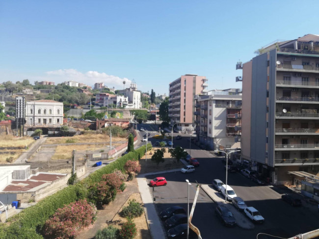 Appartamento in vendita a Catania Vulcania