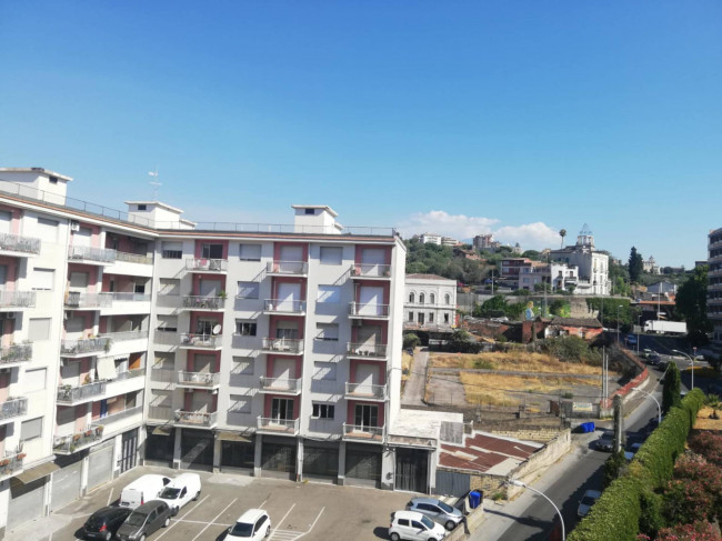 Appartamento in vendita a Catania Vulcania