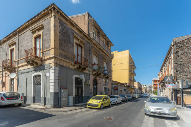 Appartamento in vendita a Catania Via P. Nicola - Picanello