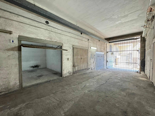 Box o garage in affitto a Catania Vulcania