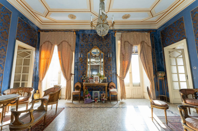 Appartamento in vendita a Catania Via S. Euplio - S.M. Gesù