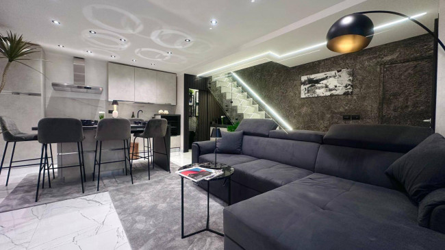 Casa singola in vendita a Catania Zona centro