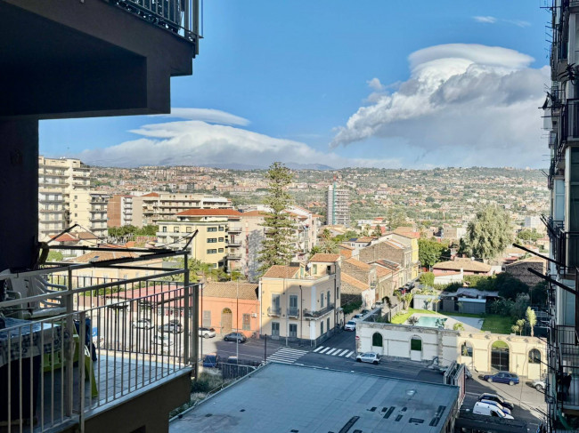 Appartamento in affitto a Catania Lungomare / Europa
