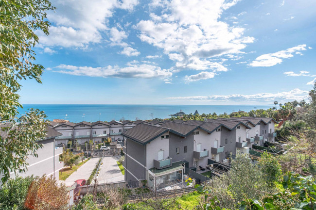 Villa in vendita a Aci Castello 