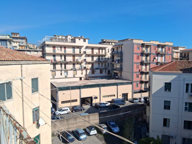 Appartamento in vendita a Catania Vulcania