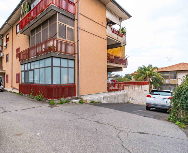 Appartamento in vendita a Aci Castello 