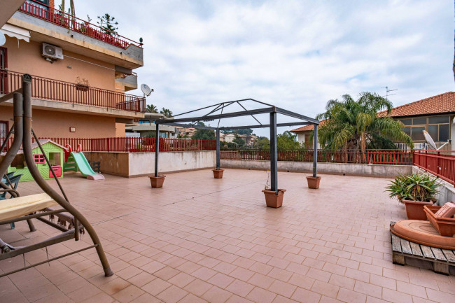 Appartamento in vendita a Aci Castello 